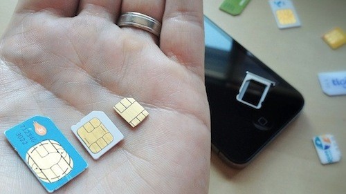 oại SIM mới trong iPhone 5 mang tên Nano-SIM, hoàn toàn khác kích cỡ loại Micro-SIM dùng cho iPhone 4/4S.
