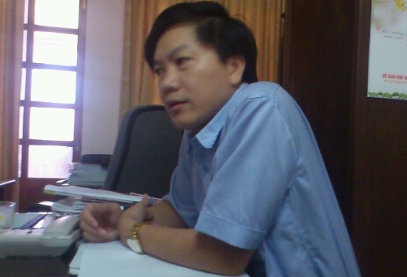 Ông Nguyễn Mạnh Hà: Trưởng phòng GDCN Nguyễn Mạnh Hà biết vi phạm của Trường Việt – Anh nhưng tỏ vẻ không hay.