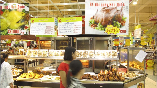 người tiêu dùng rất khó chọn lựa gà ở các siêu thị vì không rõ nguồn gốc